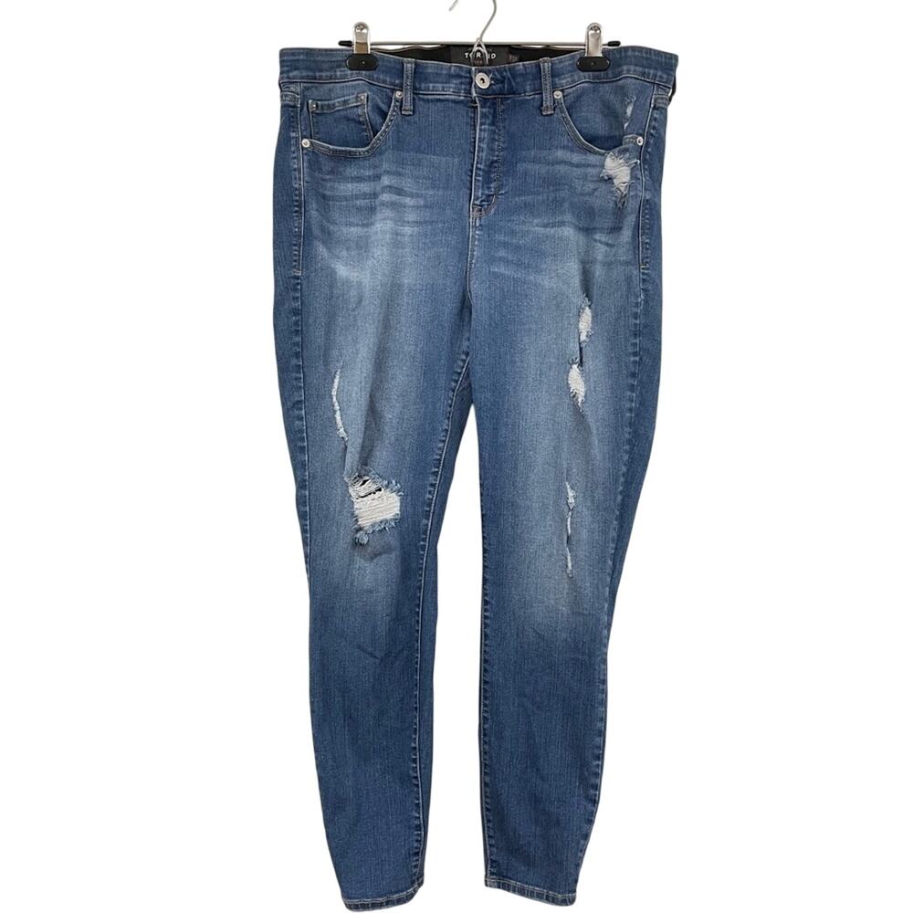 Torrid Distressed Sky High Skinny Jeans Stretch Womens 20 Medium Wash